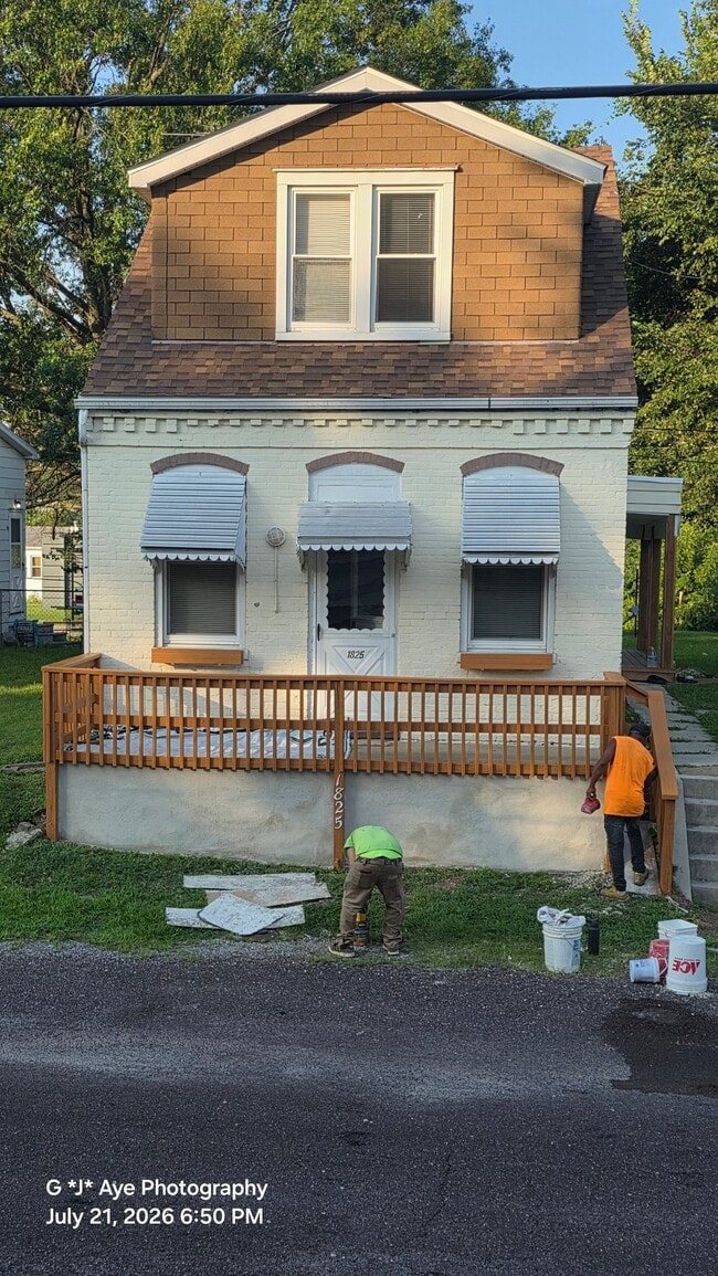 property at 1825 Bunsen Ave