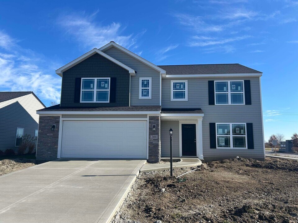 204 Brescia Dr in Fort Wayne, IN - Building Photo
