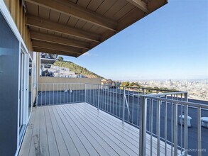 60 Parkridge Dr in San Francisco, CA - Building Photo - Building Photo