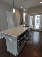 422 Southend Crossing Ln in Charlotte, NC - Building Photo - Building Photo