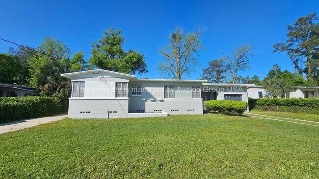 property at 2058 Forest Hills Rd