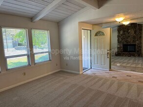 8190 E Granite Dr in Granite Bay, CA - Building Photo - Building Photo