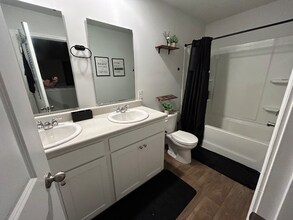 125 E Sunrise Ln in Summerville, SC - Foto de edificio - Building Photo