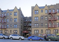 104-18 42nd Ave in Corona, NY - Foto de edificio - Building Photo