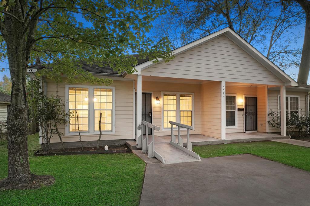 5502 Finch St-Unit -B in Houston, TX - Foto de edificio