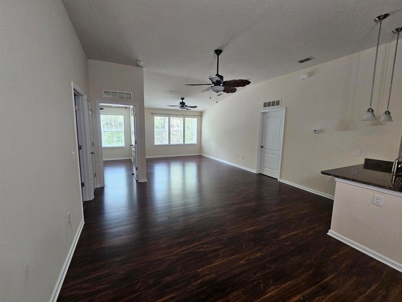 117 Golden Lake Loop in St. Augustine, FL - Building Photo