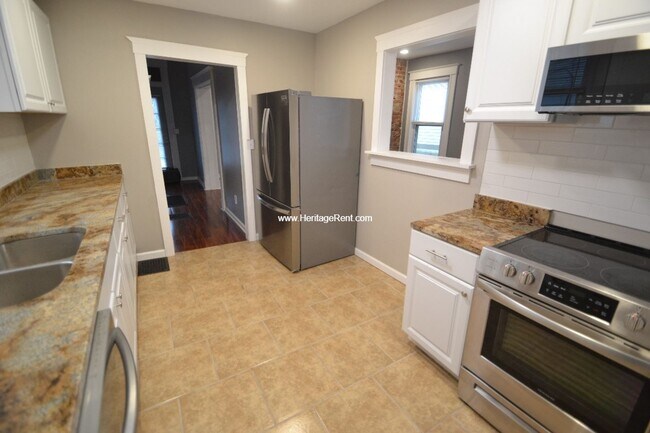 1949 Kinney Ave in Cincinnati, OH - Building Photo - Building Photo