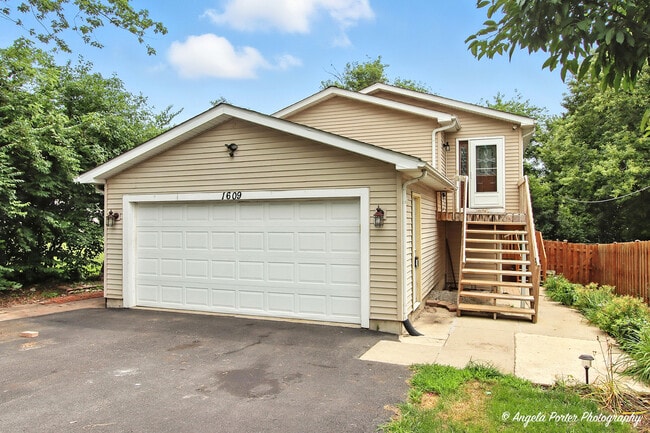 property at 1609 Kenmore Ave