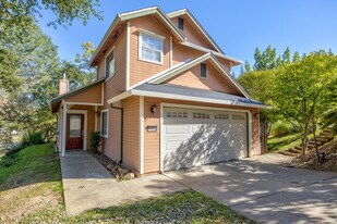 9526 Victorian Wy in Plymouth, CA - Building Photo