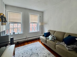 64A Phillips St, Unit 2 in Boston, MA - Building Photo - Building Photo