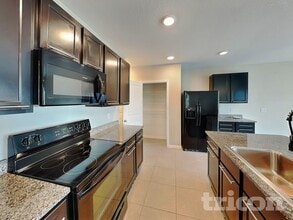 4127 Willow Hammock Dr in Palmetto, FL - Building Photo - Building Photo