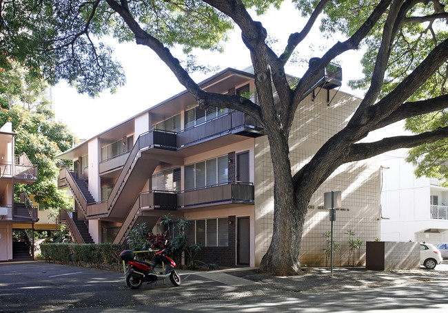 1612 Dole St in Honolulu, HI - Foto de edificio - Building Photo