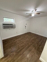 3813 E Miller Ave in Tampa, FL - Building Photo - Building Photo