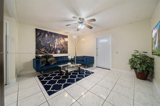 3409 Turf Rd in Miramar, FL - Building Photo - Building Photo