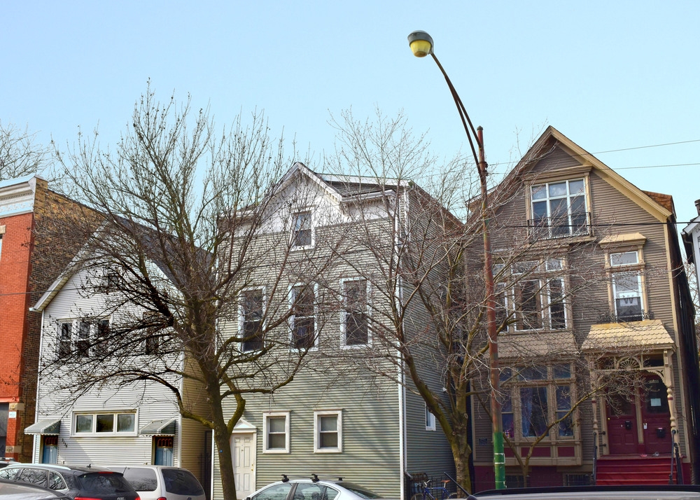 3136-3140 N Southport Ave in Chicago, IL - Foto de edificio