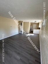 2205 S Montana Ave in Caldwell, ID - Building Photo - Building Photo