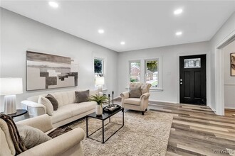 4625 Meadowbrook Rd in Niagara Falls, NY - Building Photo - Building Photo
