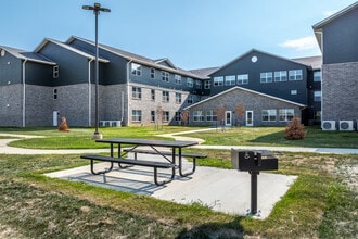 Alice Place West Burlington in West Burlington, IA - Building Photo - Building Photo