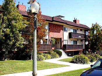 1670 Manning Ave in Los Angeles, CA - Building Photo