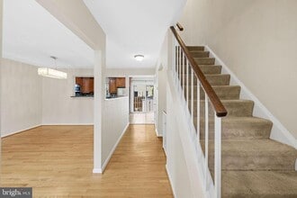 10326 Colony Park Dr in Fairfax, VA - Building Photo - Building Photo