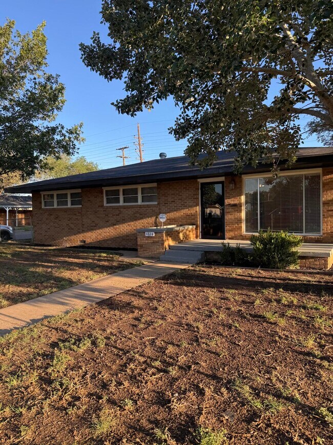 property at 4824 35th St