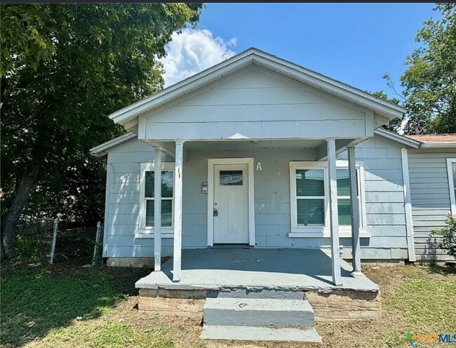 1101 Hall Ave in Killeen, TX - Foto de edificio - Building Photo