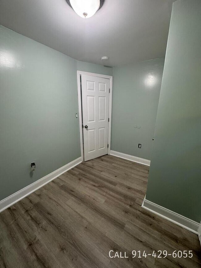 34 Oak St in Yonkers, NY - Building Photo - Building Photo