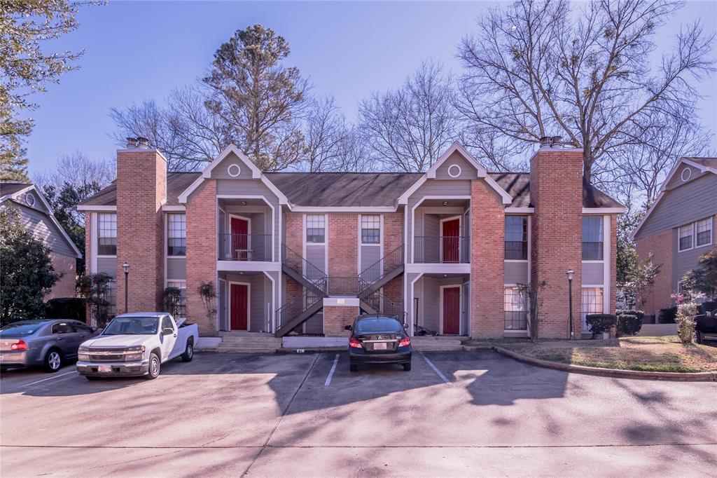 2401 Sycamore Ave in Huntsville, TX - Building Photo