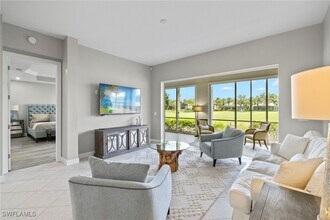 9520 Cypress Hammock Cir in Bonita Springs, FL - Building Photo - Building Photo