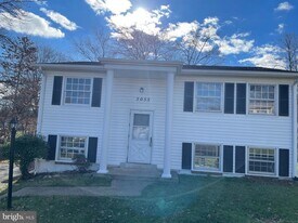 5055 Lakeland Ct in Woodbridge, VA - Building Photo