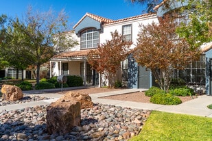 Lifestyles at Pellicano in El Paso, TX - Building Photo