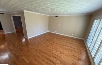 8618 Baltimore Dr, Unit 102 in Dallas, TX - Building Photo - Building Photo