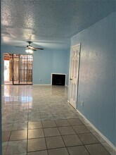 8405 Wilcrest Dr in Houston, TX - Building Photo - Building Photo