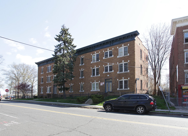 Park Terrace II in Hartford, CT - Building Photo - Building Photo