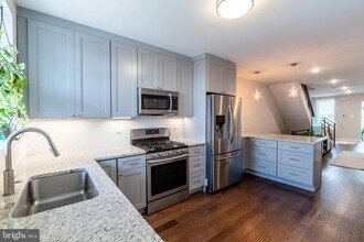 4841 Larchwood Ave in Philadelphia, PA - Building Photo - Building Photo