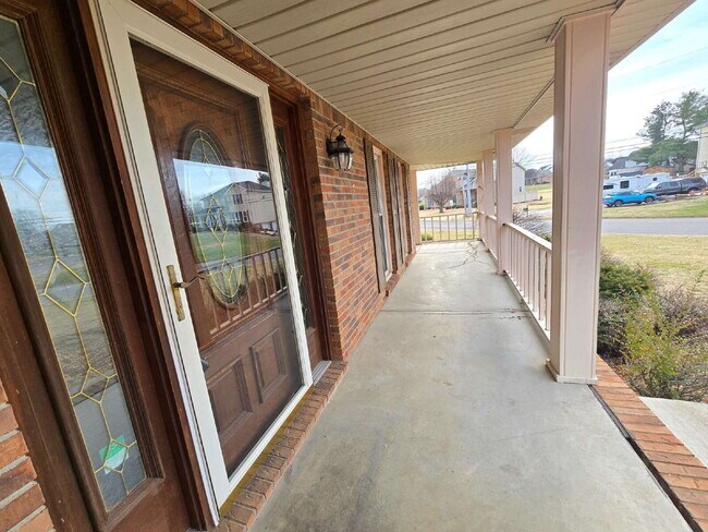 991 Haggard Dr in Clarksville, TN - Building Photo - Building Photo