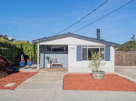345 Sequoia Ave in Monterey, CA - Building Photo