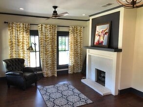 1401 Harroun Ave in McKinney, TX - Foto de edificio - Building Photo