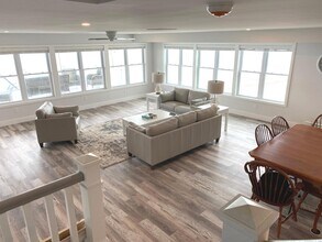 1019 Fairfield Beach Rd in Fairfield, CT - Building Photo - Building Photo