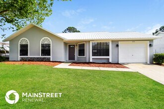 676 Munich St NW in Palm Bay, FL - Building Photo - Building Photo
