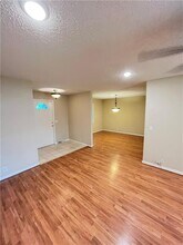 4404 NE Hudson Rd in Rogers, AR - Building Photo - Building Photo