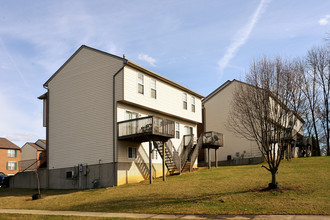 Magnolia Glen Apartments in Florence, KY - Building Photo - Building Photo