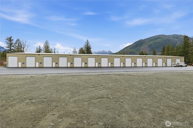 2000 Amanda Ave in Gold Bar, WA - Foto de edificio - Building Photo