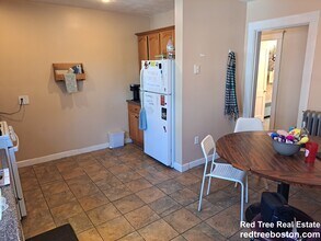 289 Foster St in Boston, MA - Building Photo - Building Photo