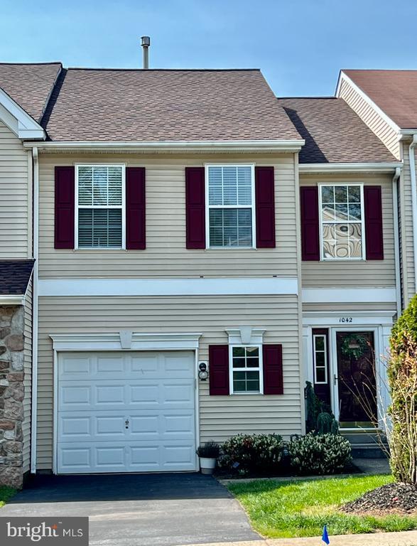 property at 1042 Colin Dr