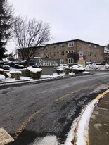 43 Riverview Ct in Secaucus, NJ - Building Photo