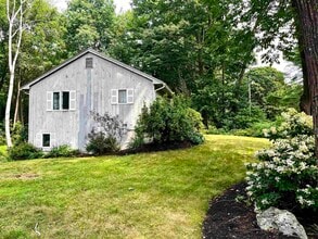 66 Woodland Rd in North Hampton, NH - Building Photo - Building Photo