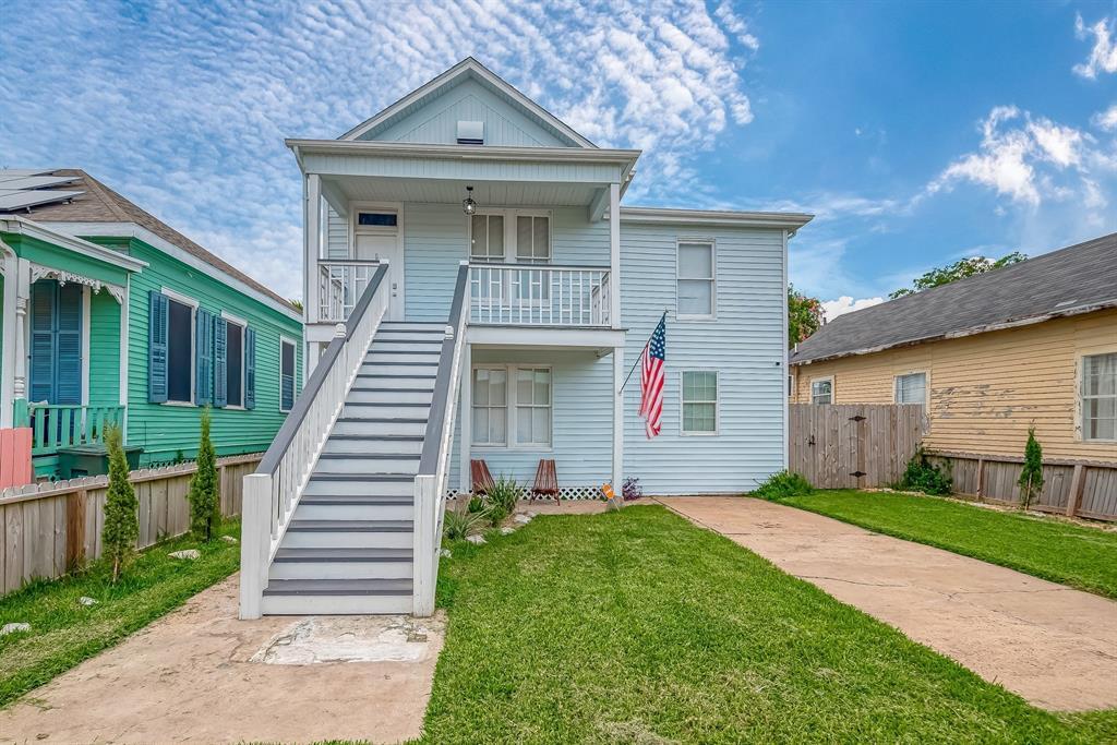 3616 Avenue M 1/2 in Galveston, TX - Building Photo