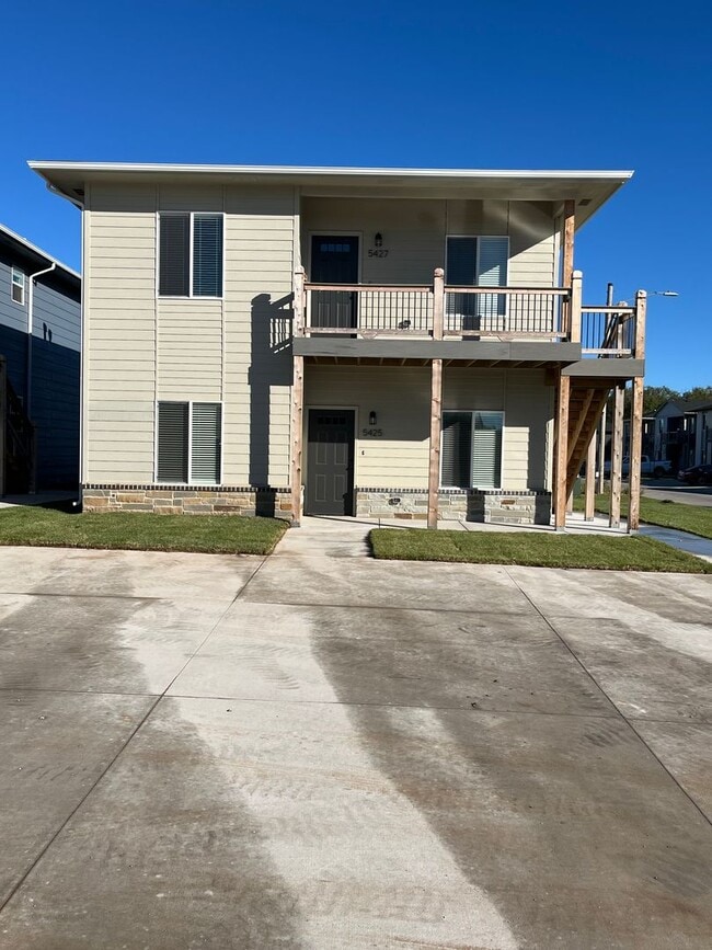 property at 5425 N Gray Dr