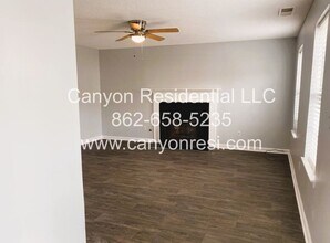 2554 Willenhall Way in Lithonia, GA - Building Photo - Building Photo